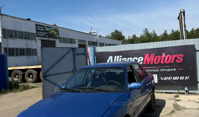 Mazda 323 1992 года