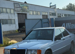 Mercedes-Benz 190 1992 года