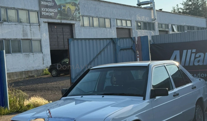 Mercedes-Benz 190 1992 года