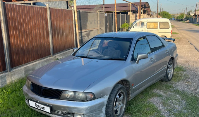 Mitsubishi Diamante 1997 года