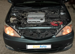 Toyota Camry 2004 года