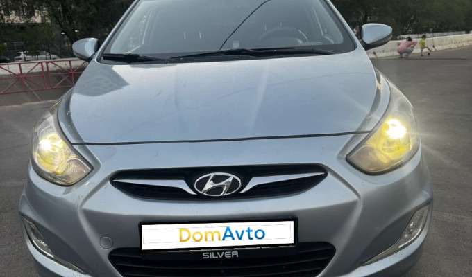 Hyundai Accent 2012 года