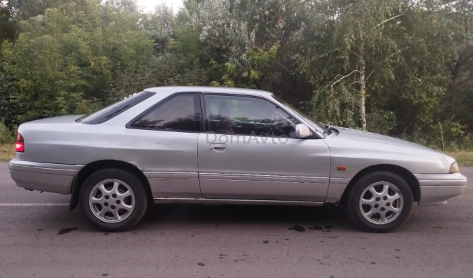 Mazda 626 1989 года