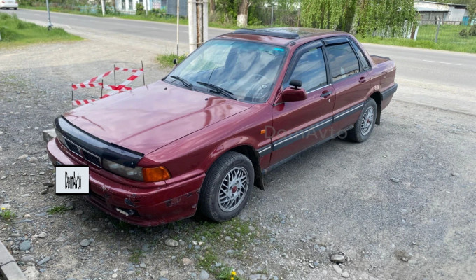 Mitsubishi Galant 1992 года