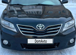 Toyota Camry 2010 года