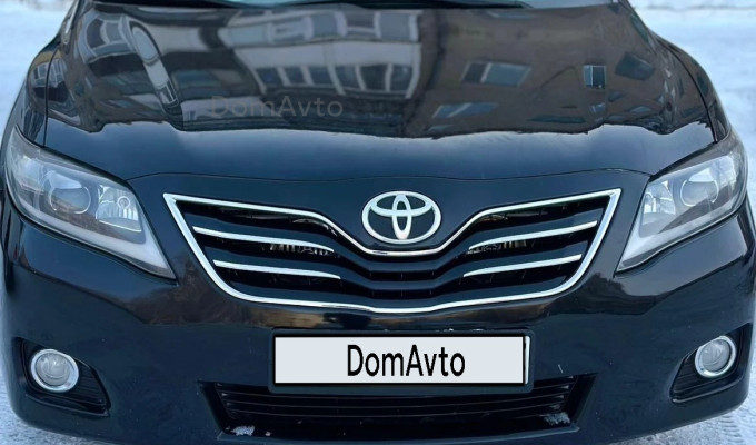 Toyota Camry 2010 года