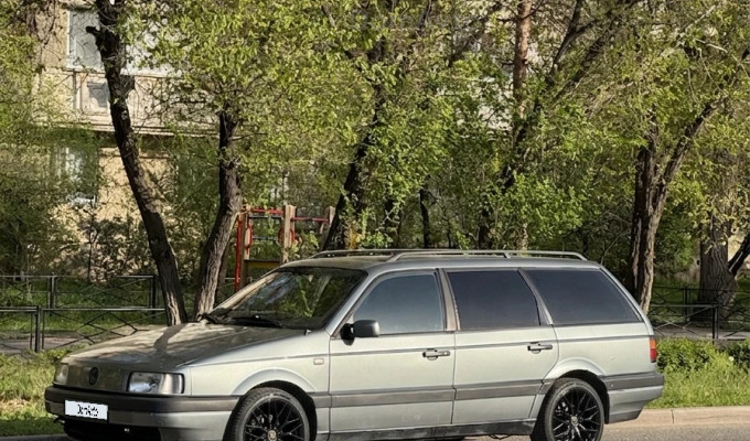 Volkswagen Passat 1993 года