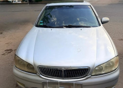 Nissan Maxima 2000 года