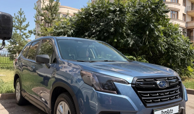Subaru Forester 2023 года