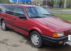 Volkswagen Passat 1990 года