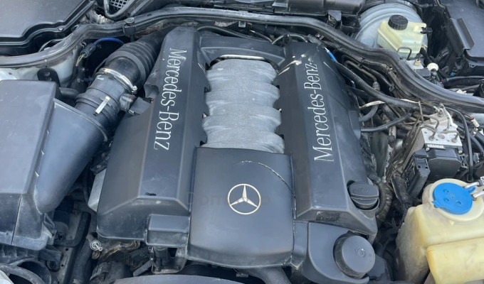 Mercedes-Benz E-Класс 2001 года