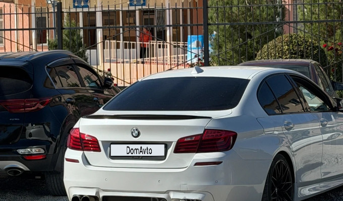 BMW 5 серия 2015 года