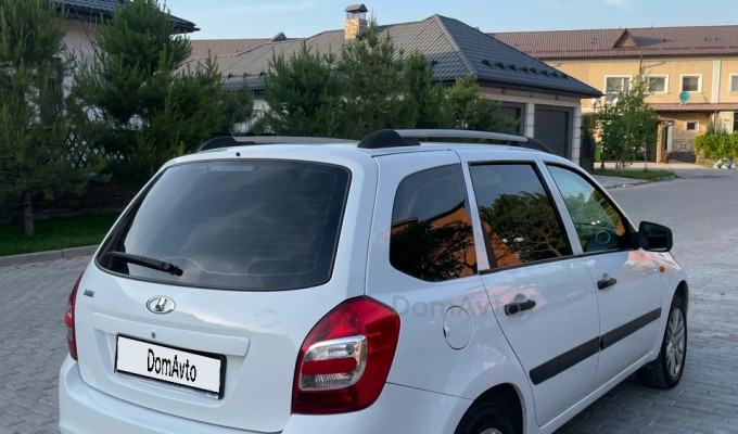 ВАЗ (Lada) Kalina 2013 года