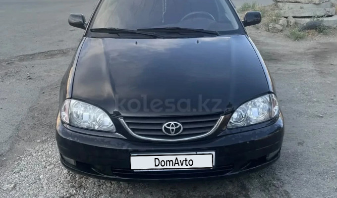 Toyota Avensis 2001 года