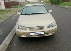 Toyota Camry 1998 года