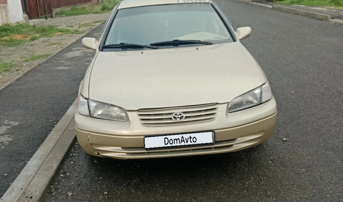 Toyota Camry 1998 года