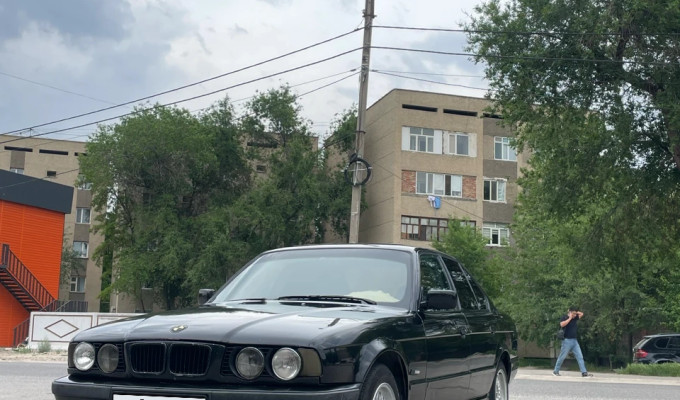 BMW 5 серия 1993 года