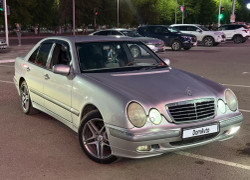 Mercedes-Benz E-Класс 2000 года