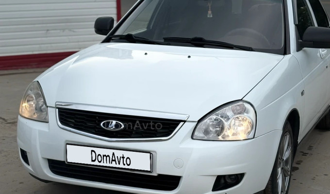 ВАЗ (Lada) Priora 2013 года