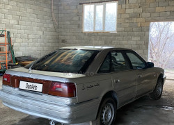 Mazda 626 1990 года