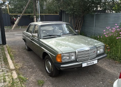 Mercedes-Benz E-Класс 1983 года