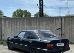 Mercedes-Benz E-Класс 1992 года