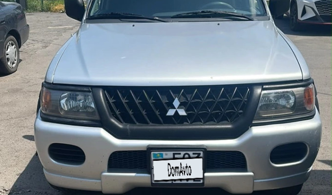 Mitsubishi Montero Sport 2003 года