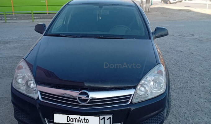 Opel Astra 2012 года