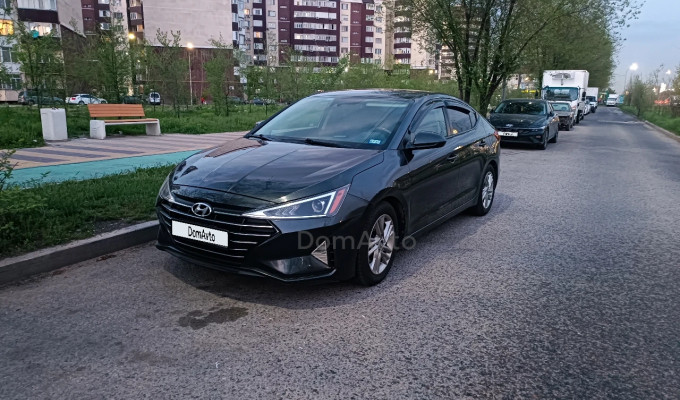 Hyundai Elantra 2020 года