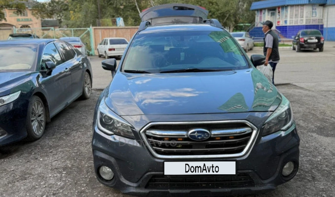 Subaru Outback 2018 года