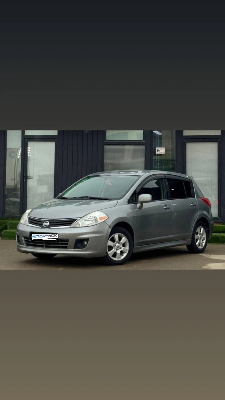 Nissan Versa, 2010