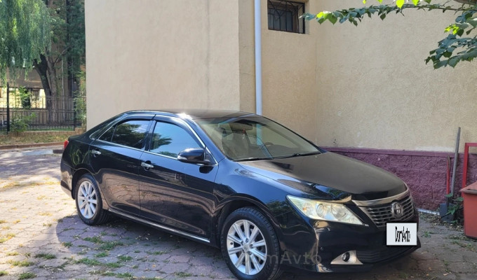 Toyota Camry 2011 года