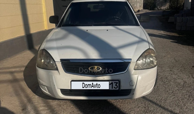 ВАЗ (Lada) Priora 2013 года