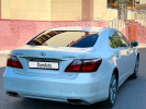 Lexus LS 2011 года
