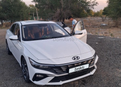 Hyundai Elantra 2024 года