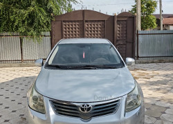 Toyota Avensis 2009 года