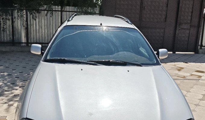 Toyota Avensis 1998 года