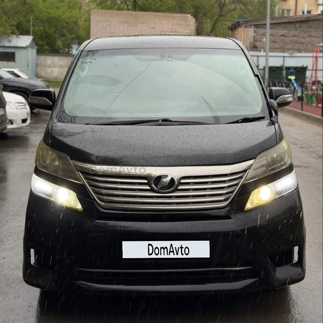 Toyota Vellfire, 2011