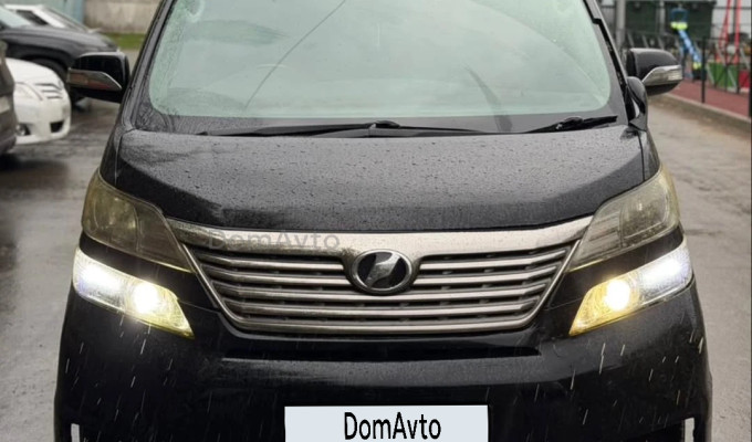 Toyota Vellfire 2011 года
