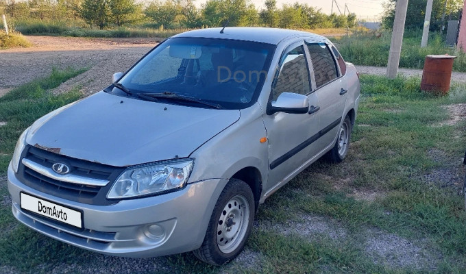 ВАЗ (Lada) Granta 2013 года