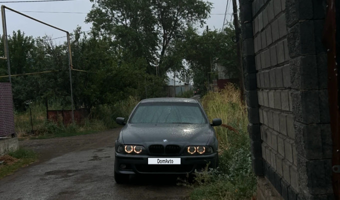 BMW 5 серия 1998 года