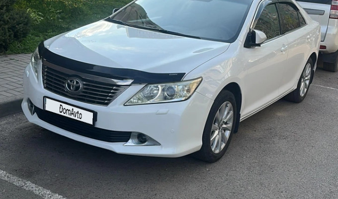 Toyota Camry 2012 года