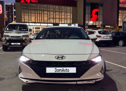 Hyundai Elantra 2022 года