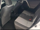Toyota RAV4 2015 года