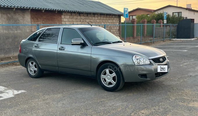 ВАЗ (Lada) Priora 2013 года