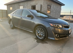 Toyota Camry 2013 года