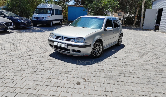 Volkswagen Golf 2002 года