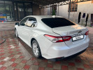 Toyota Camry 2020 года
