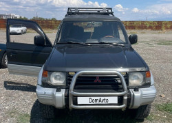 Mitsubishi Pajero 1993 года