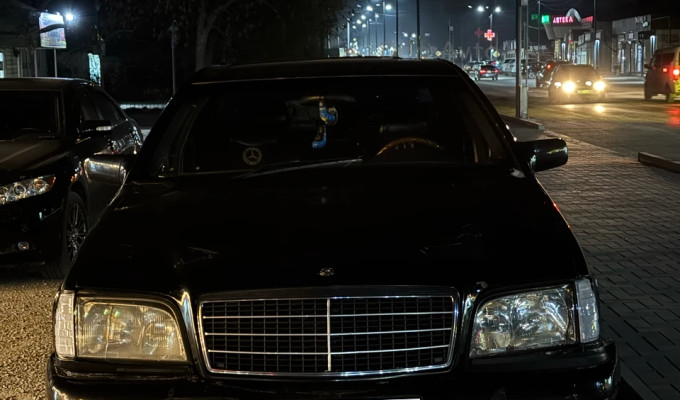 Mercedes-Benz S-Класс 1995 года